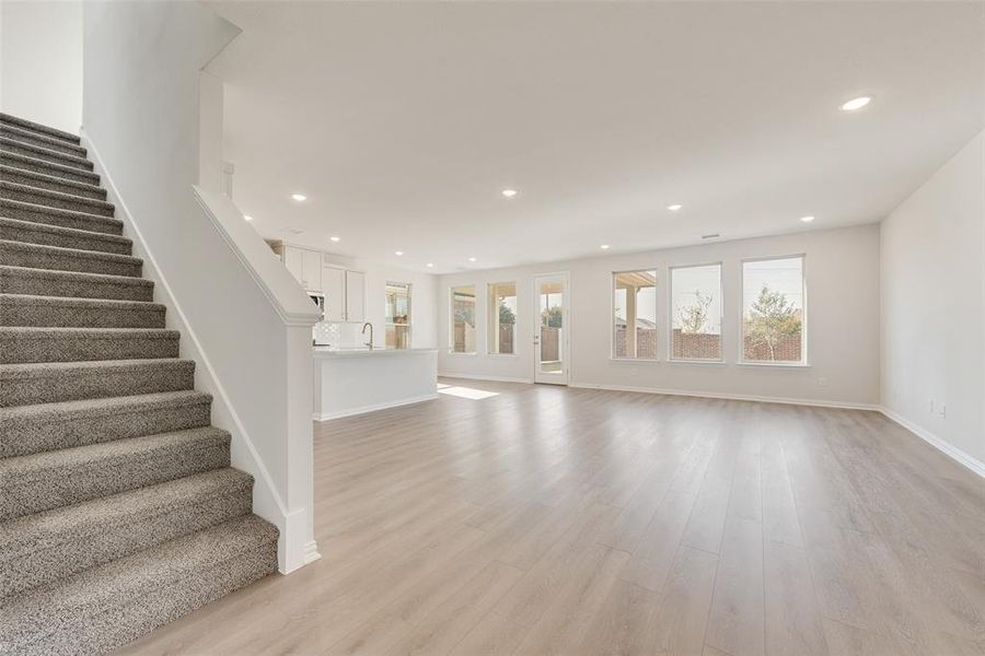 Spacious, unfurnished interior of a new home in Walden Pond, Forney (Image 23).