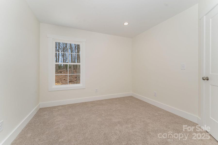 Spacious, unfurnished interior of a new home in , Troy (Image 13).