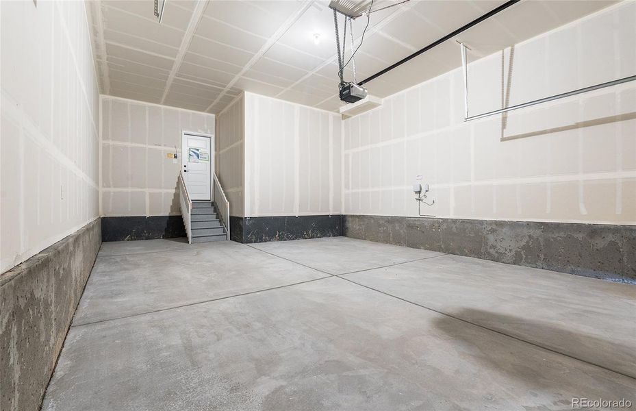 Image 20 of a home in Painted Prairie.