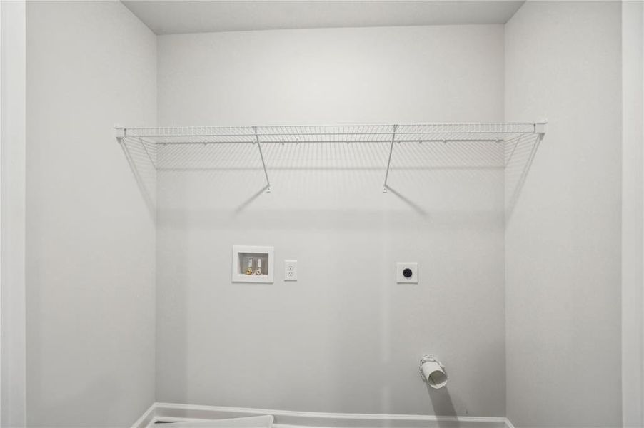 Spacious, unfurnished interior of a new home in Neely Farm, Covington (Image 40).