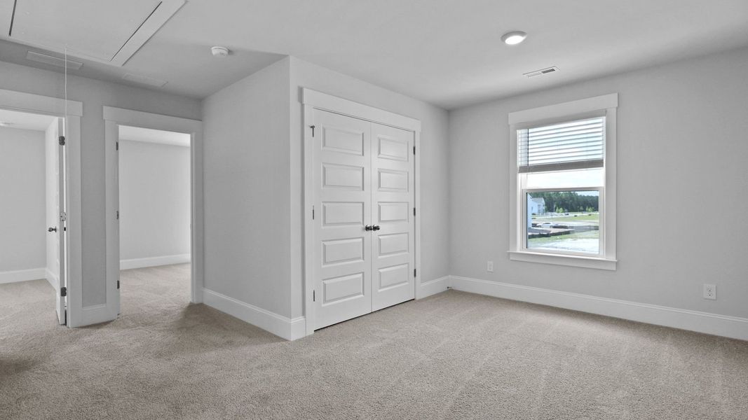 Spacious, unfurnished interior of a new home in Rivers Reach, Yemassee (Image 19).