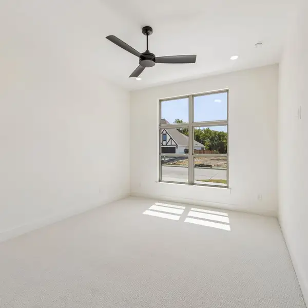Spacious, unfurnished interior of a new home in The Parks at Wilson Creek, Celina (Image 68). Spacious, unfurnished interior of a new home in The Parks at Wilson Creek, Celina (Image 68).