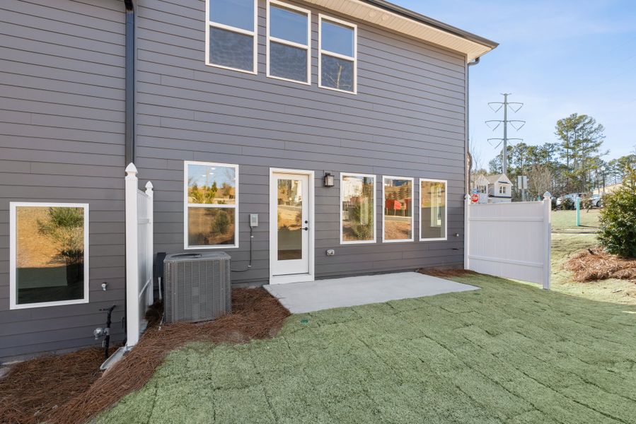 Exterior details and patio area of a home in Grandview Terrace, Canton (Image 3).