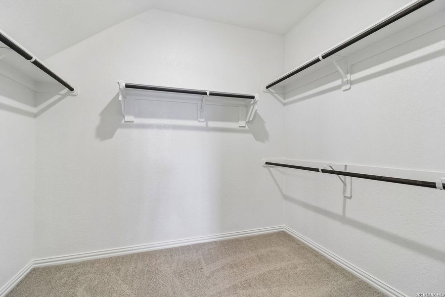 Spacious, unfurnished interior of a new home in Casinas at Gruene, New Braunfels (Image 12).