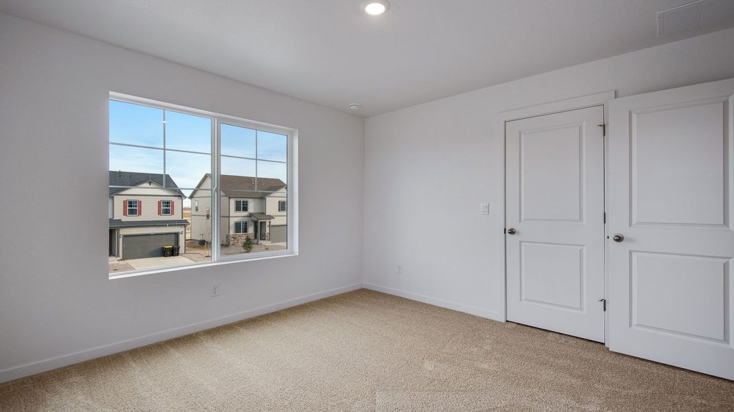 Spacious, unfurnished interior of a new home in Silver Peaks, Lochbuie (Image 30). Spacious, unfurnished interior of a new home in Silver Peaks, Lochbuie (Image 30).