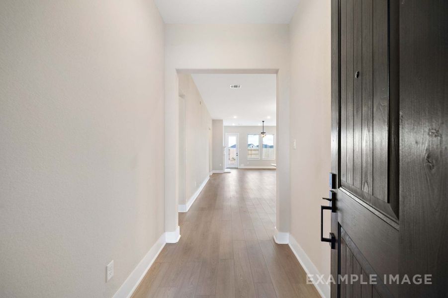 Representative unfurnished interior of a home built from the The Elizabeth by Davidson Homes LLC in Lago Mar, Texas City (Image 20).