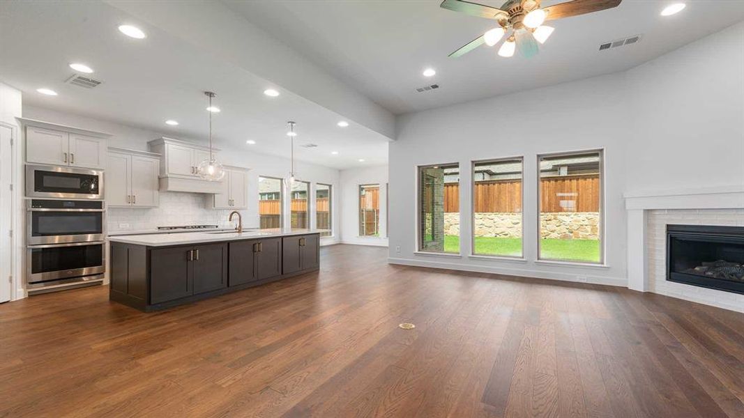 Image 19 of a home in Terraces 62'. Image 19 of a home in Terraces 62'.