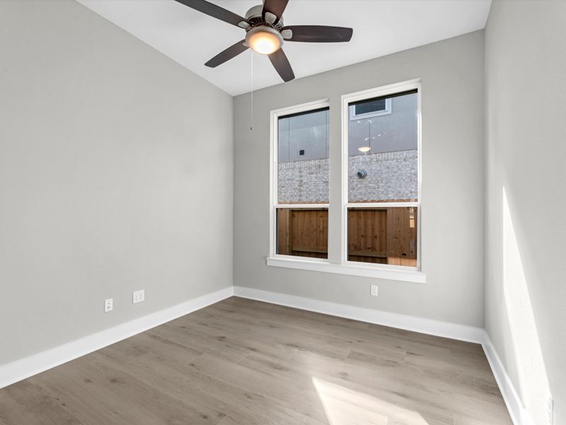 Spacious, unfurnished interior of a new home in Sienna 60’, Missouri City (Image 16).