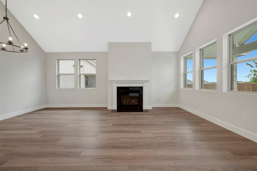 Spacious, unfurnished interior of a new home in Heritage Ranch, Sherman (Image 19).