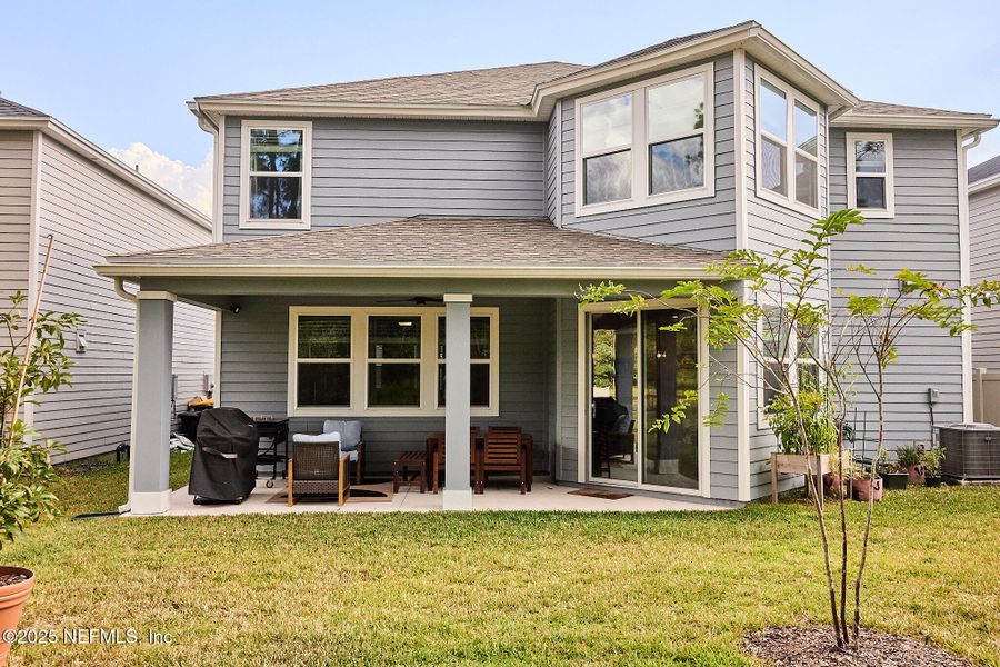 Exterior details and patio area of a home in , Jacksonville (Image 19).