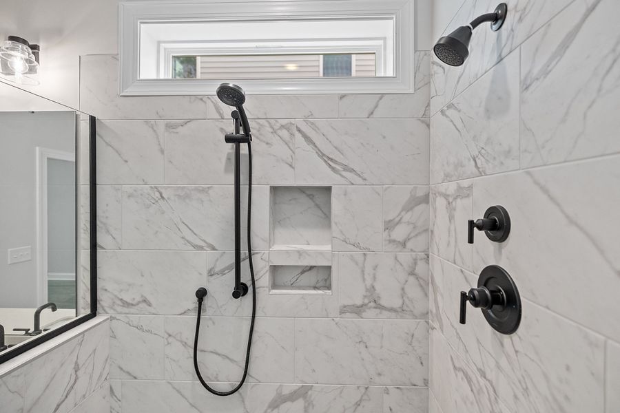 Representative interior finishes for a home built from the The Ellery by RobuckHomes in Baylee Ridge, Selma (Image 41).