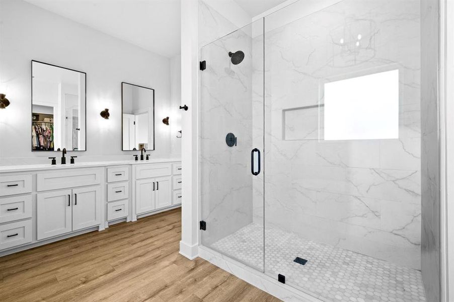 Furnished interior view inside a new home in , Abilene (Image 13).