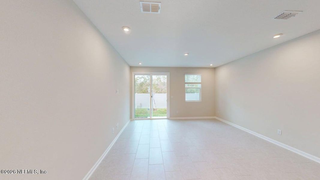 Spacious, unfurnished interior of a new home in Egret Creek, Jacksonville (Image 10).