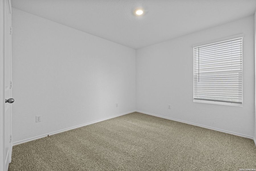 Spacious, unfurnished interior of a new home in Stonehill, San Antonio (Image 20).