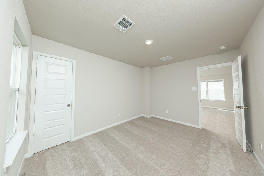 Spacious, unfurnished interior of a new home in Cliffstone Hills, Conroe (Image 17). Spacious, unfurnished interior of a new home in Cliffstone Hills, Conroe (Image 17).