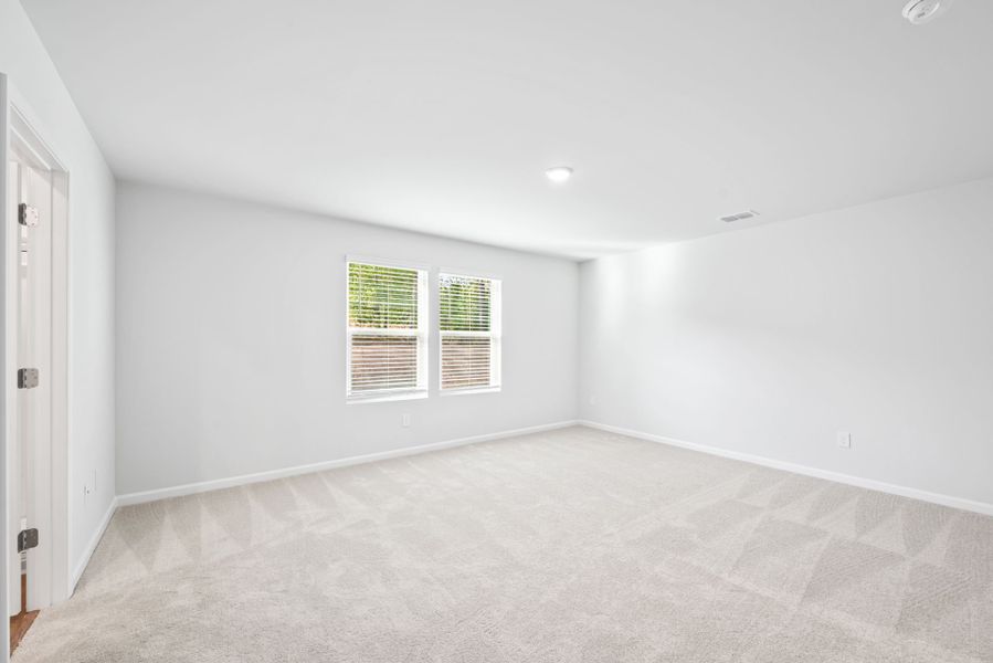 Spacious, unfurnished interior of a new home in Grand Arbor, Blythewood (Image 39).
