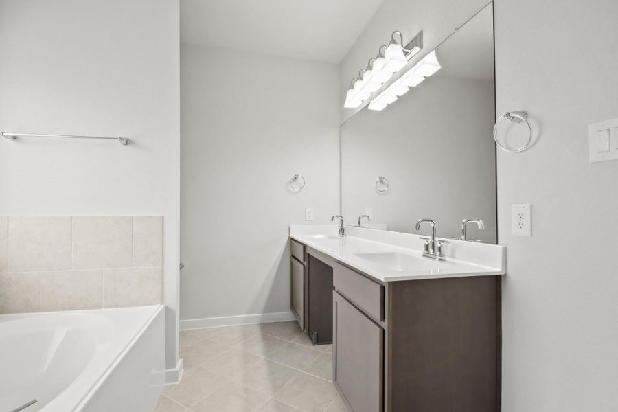 Furnished interior view inside a new home in Oakwood Ranch, Willis (Image 7).