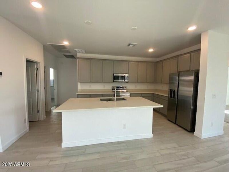 WP19 Lot 32 - Kitchen & Pantry