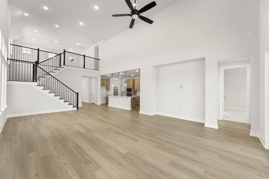 14. 7257 Ladybug - Family (2)