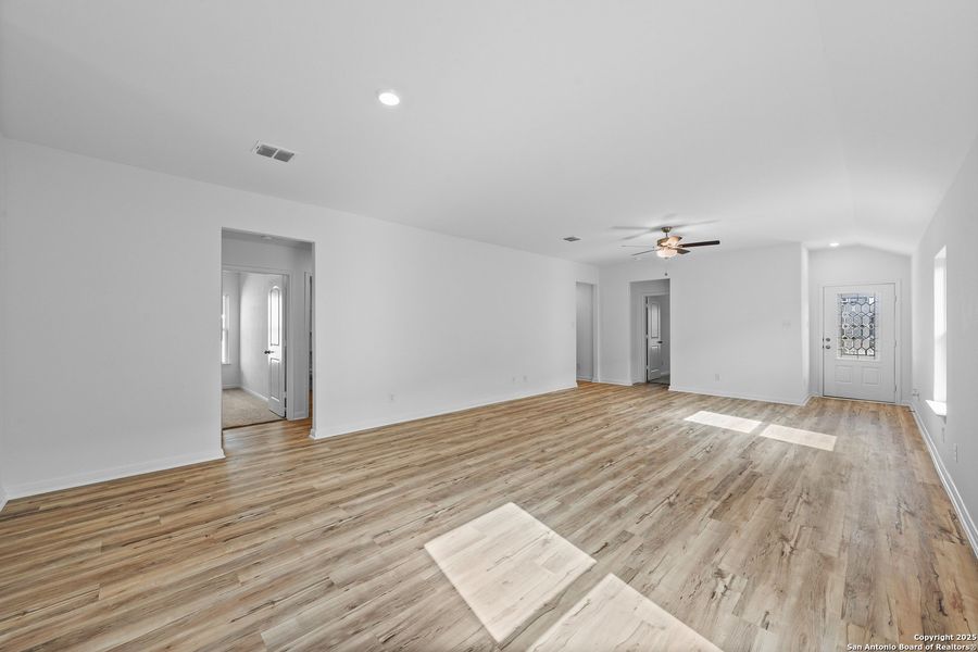 Spacious, unfurnished interior of a new home in Preserve at Medina, Von Ormy (Image 7).