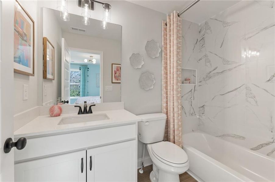 Furnished interior view inside a new home in , Dallas (Image 21).