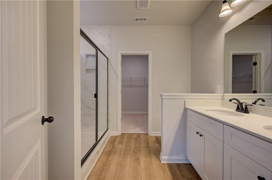 Furnished interior view inside a new home in Abbotts Crossing, Conyers (Image 8).