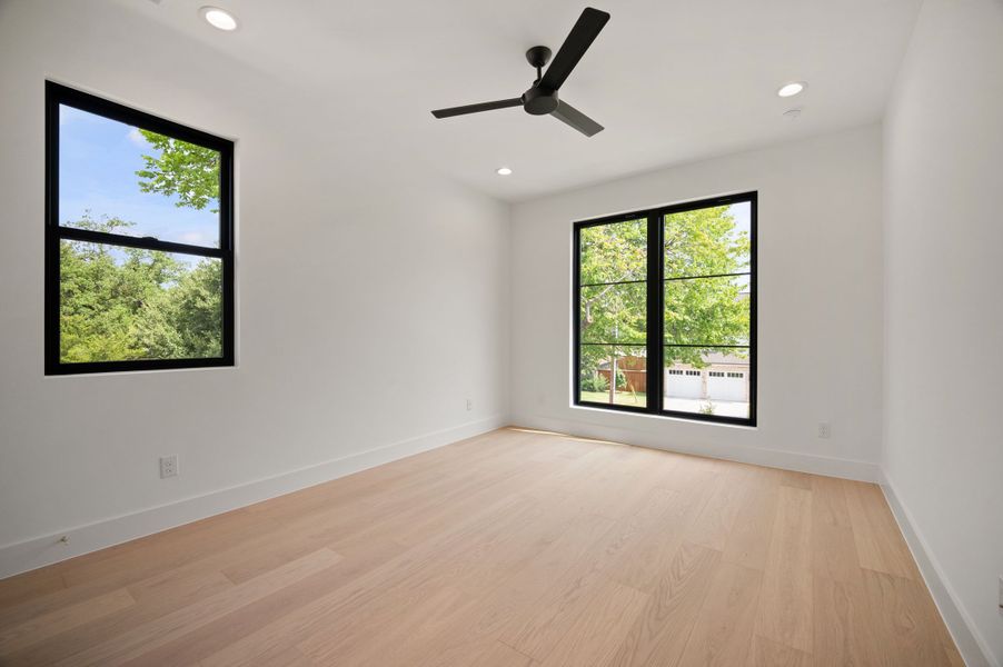 Spacious, unfurnished interior of a new home in , Dallas (Image 22).