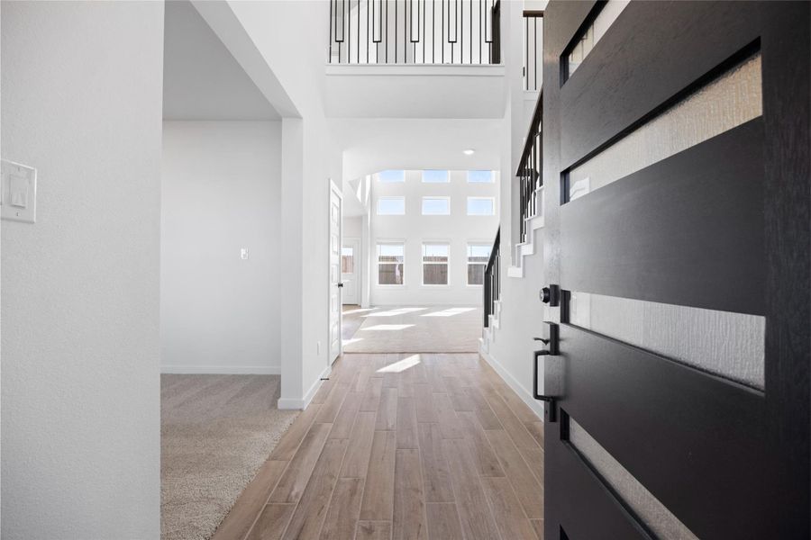 Spacious, unfurnished interior of a new home in , Manvel (Image 27).