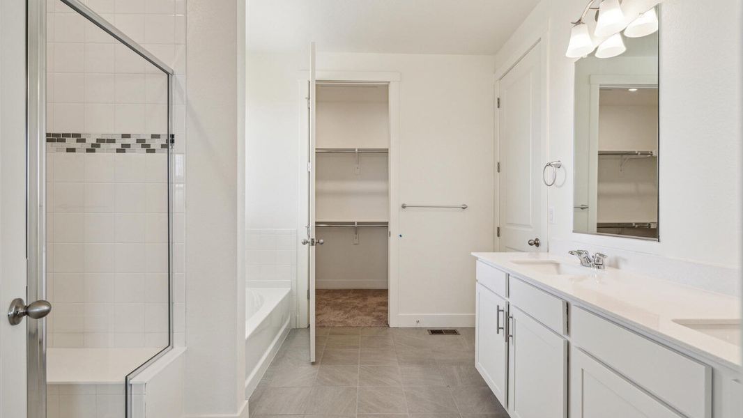 Furnished interior view inside a new home in Vantage, Berthoud (Image 11). Furnished interior view inside a new home in Vantage, Berthoud (Image 11).