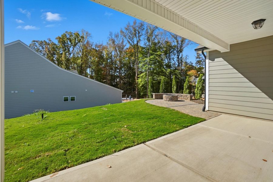 Exterior details and patio area of a home in Rone Creek, Waxhaw (Image 26).