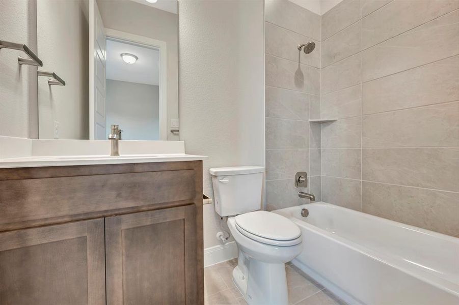 Furnished interior view inside a new home in Sandbrock Ranch, Aubrey (Image 14).