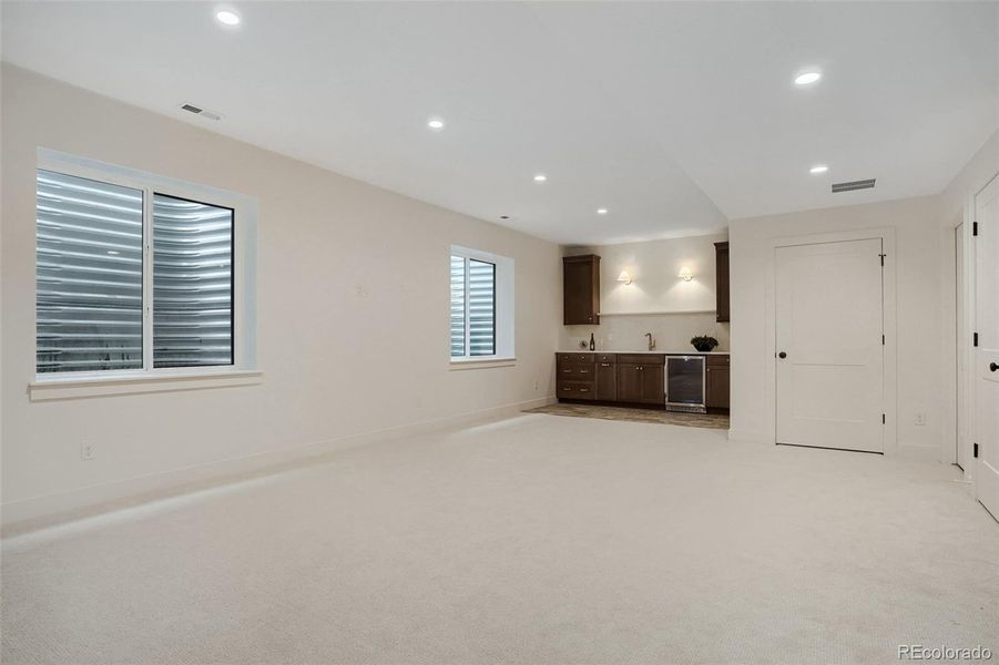 Spacious, unfurnished interior of a new home in , Denver (Image 17).