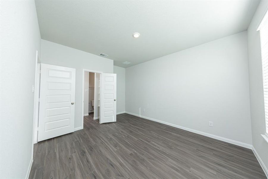 Photos are a representation of the floor plan. Options and interior selections will vary.