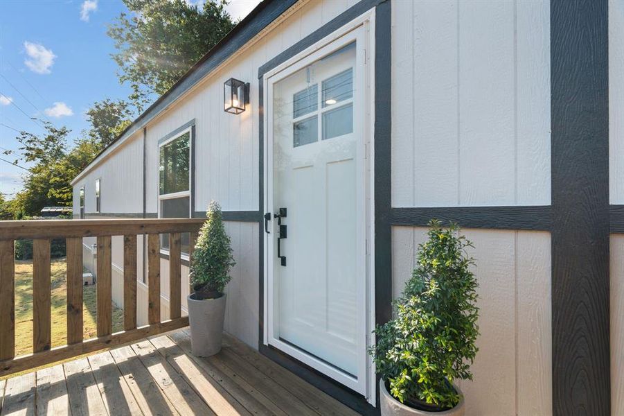Front exterior of a new home in , Granbury, TX, highlighting curb appeal (Image 20). Front exterior of a new home in , Granbury, TX, highlighting curb appeal (Image 20).