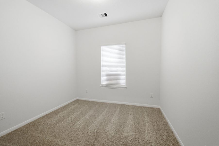 Spacious, unfurnished interior of a new home in Hayden Estates, Buckeye (Image 10).