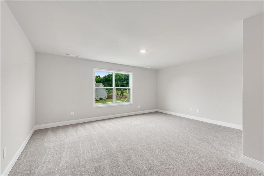 Spacious, unfurnished interior of a new home in Hidden Fields, Hoschton (Image 24).