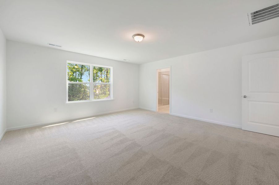 Spacious, unfurnished interior of a new home in Providence Creek, Fuquay Varina (Image 22).