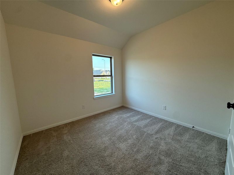 Spacious, unfurnished interior of a new home in Ellis Cove, Seabrook (Image 11).