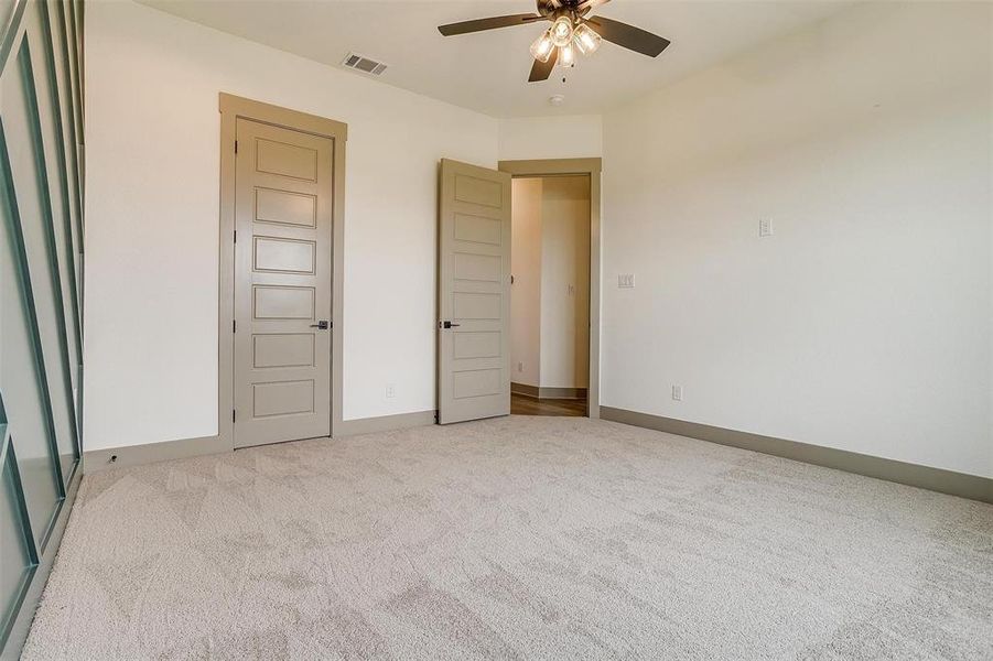 Spacious, unfurnished interior of a new home in , Waxahachie (Image 21).