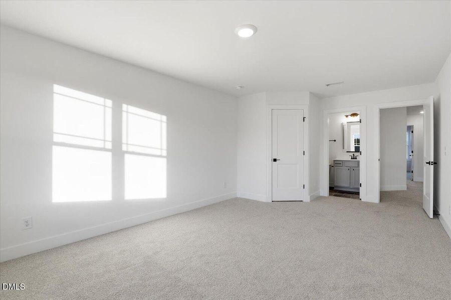 33-105 Brighton St-33