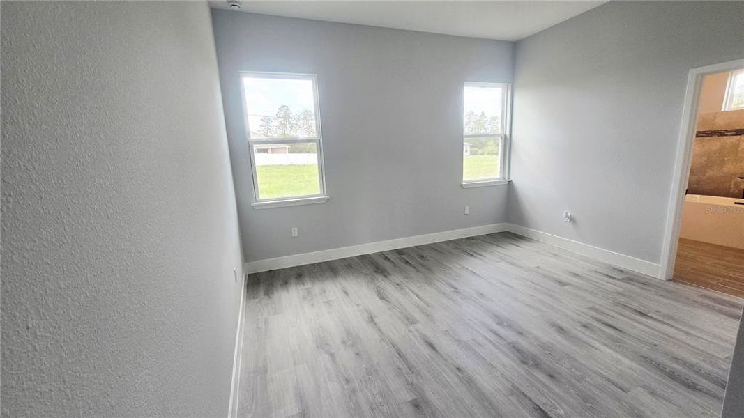 Spacious, unfurnished interior of a new home in , Ocala (Image 36).