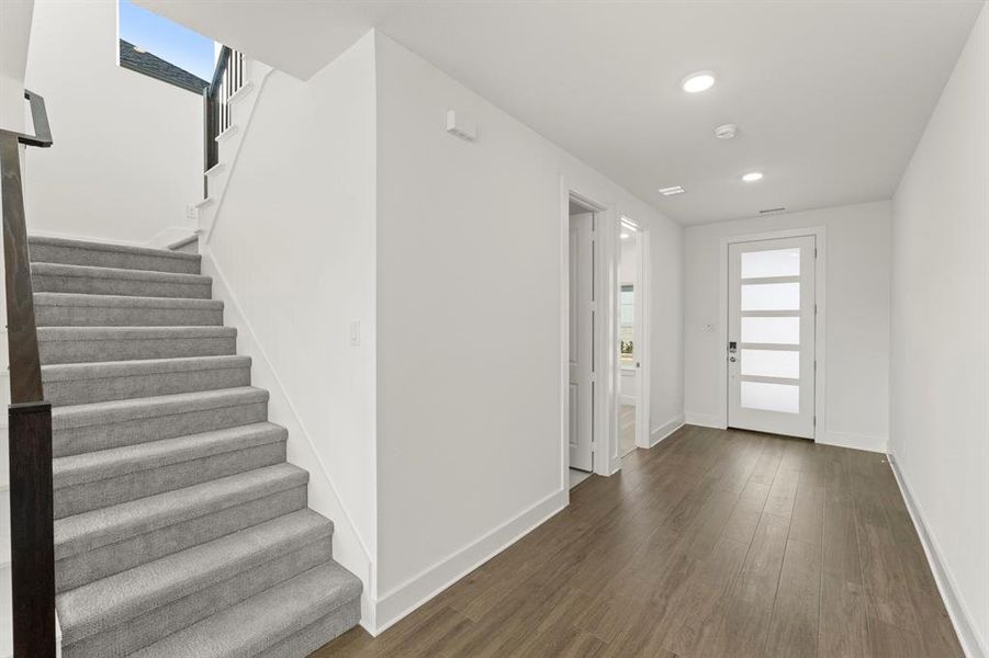 03. 2724 Andorra - Entry