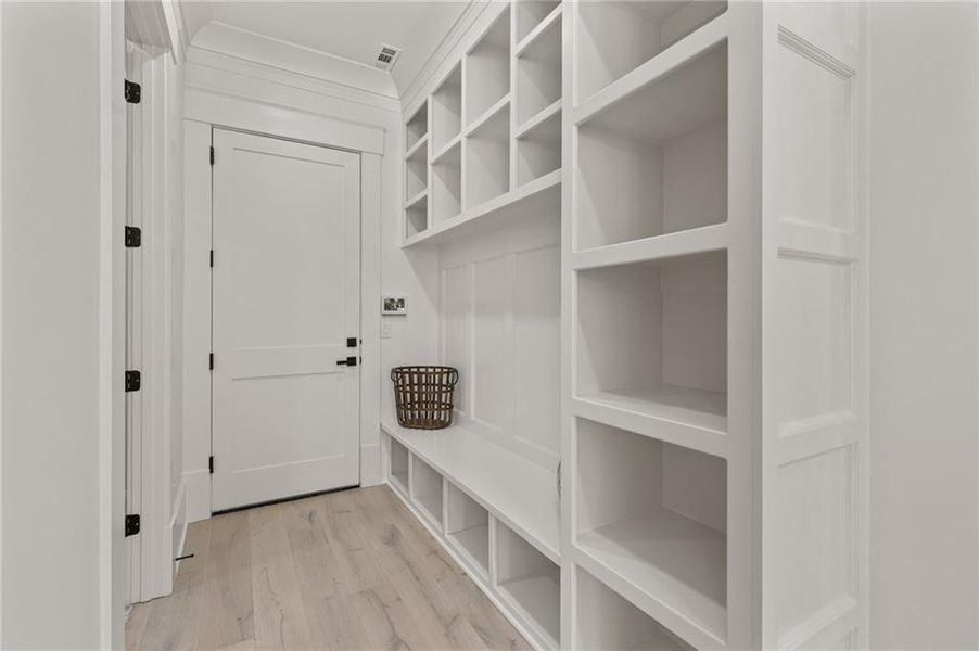 Image 93 of a home in .