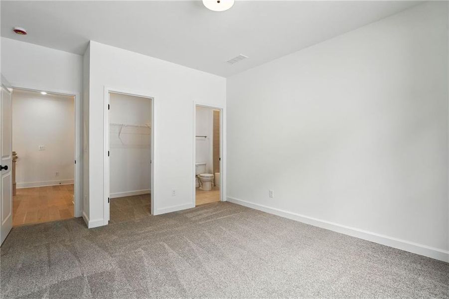 Spacious, unfurnished interior of a new home in , Marietta (Image 28).