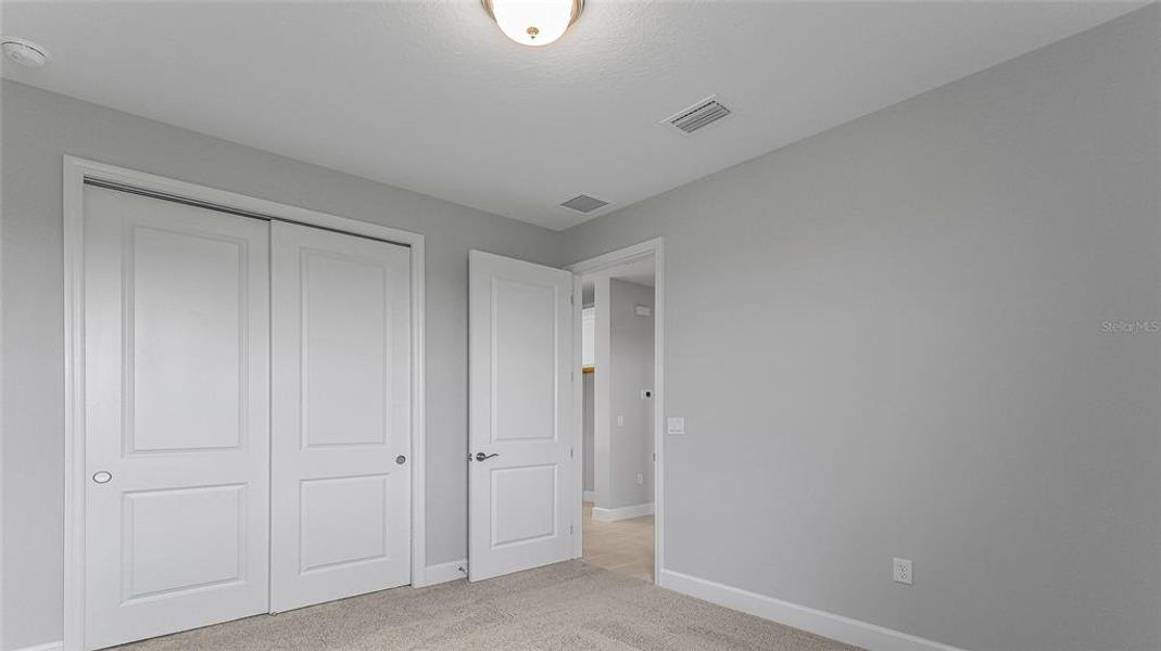 Spacious, unfurnished interior of a new home in Cresswind at Lake Harris, Tavares (Image 29).