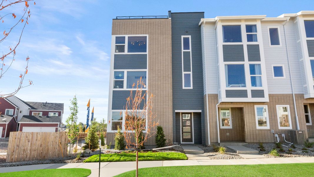 Condo located in Broomfield, CO showcasing its design and architecture (Image 2). Condo located in Broomfield, CO showcasing its design and architecture (Image 2).