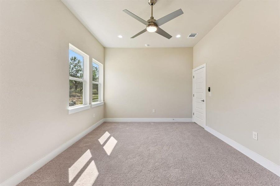 Spacious, unfurnished interior of a new home in , Cottonwood Shores (Image 9).