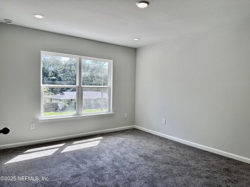 Spacious, unfurnished interior of a new home in , Jacksonville (Image 14).