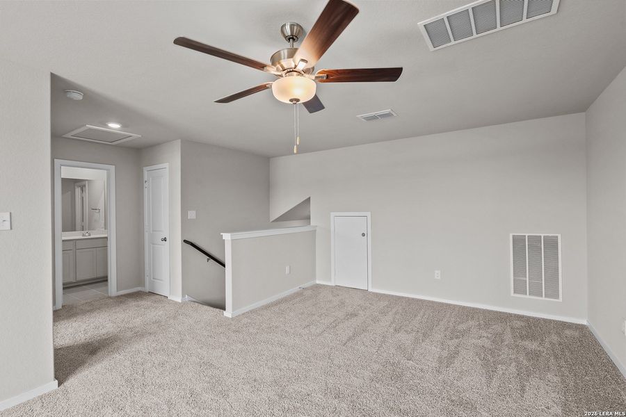Spacious, unfurnished interior of a new home in Summerlin, San Antonio (Image 25).