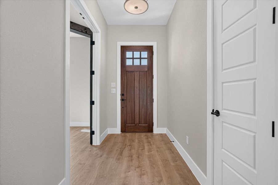 Spacious, unfurnished interior of a new home in Cartwright Ranch, Weatherford (Image 13). Spacious, unfurnished interior of a new home in Cartwright Ranch, Weatherford (Image 13).